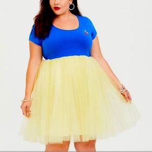 TORRID DISNEY SNOW WHITE